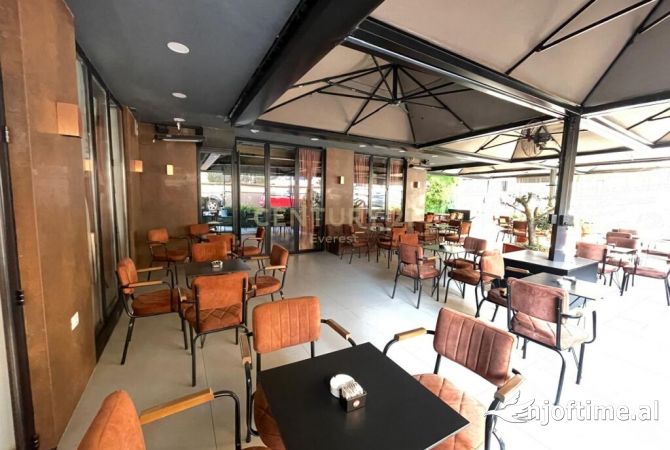 KOMUNA E PARISIT, JAPIM ME QIRA BAR-RESTORANT