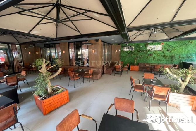 KOMUNA E PARISIT, JAPIM ME QIRA BAR-RESTORANT