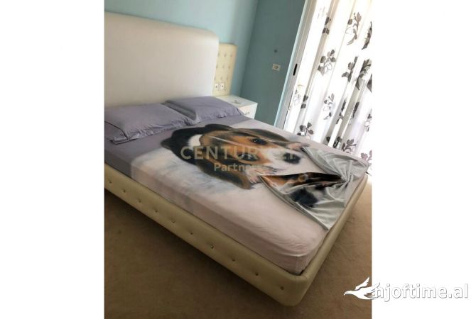 Shtepi ne shitje Apartament ne Tirane, 2+1, Mobilimi E mobiluar, Pagesa 310,000  Euro.