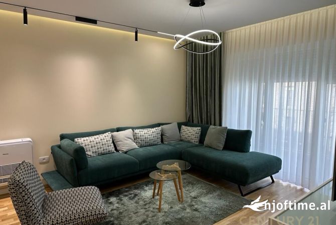 Shtepi ne shitje Apartament ne Tirane, 2+1, Mobilimi E mobiluar, Pagesa 279,000  Euro.