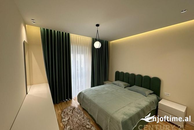 Shtepi ne shitje Apartament ne Tirane, 2+1, Mobilimi E mobiluar, Pagesa 279,000  Euro.