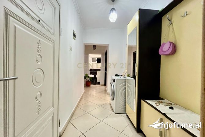 Shtepi me qera Apartament ne Tirane, 3+1, Mobilimi E mobiluar, Pagesa 580  Euro.