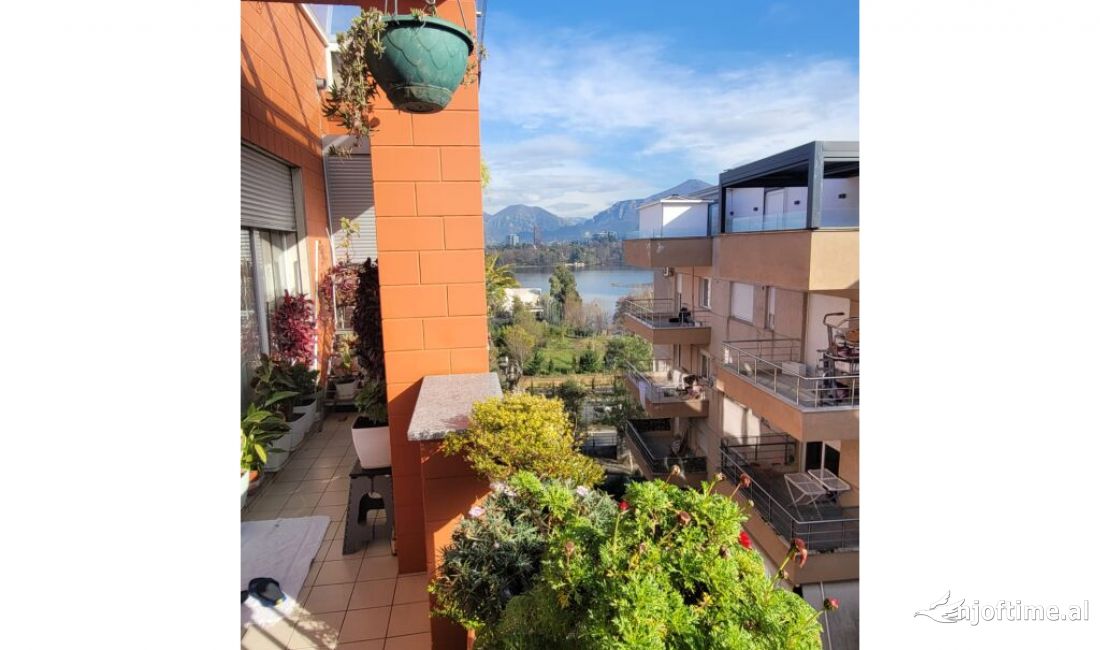 Shtepi ne shitje Apartament ne Tirane, 2+1, Mobilimi E mobiluar, Pagesa 207,000  Euro.