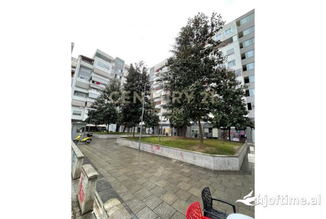 Shtepi ne shitje Apartament ne Tirane, 1+1, Mobilimi Bosh, pa mobiluar, Pagesa 99,500  Euro.