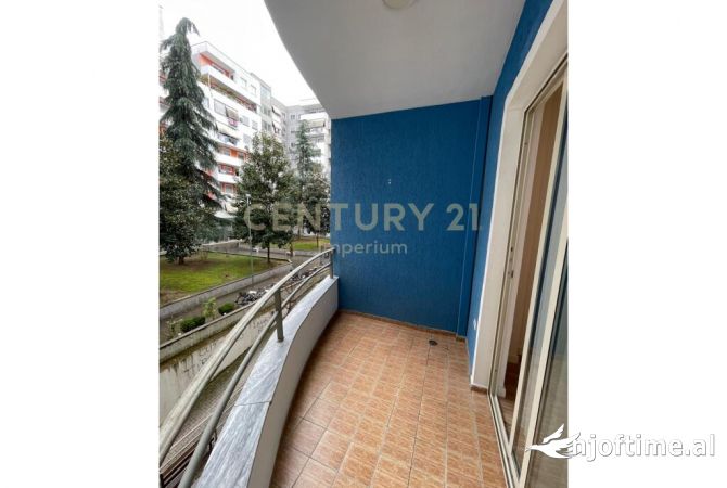 Shtepi ne shitje Apartament ne Tirane, 1+1, Mobilimi Bosh, pa mobiluar, Pagesa 99,500  Euro.