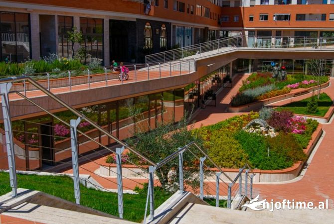 Shtepi ne shitje Apartament ne Tirane, 1+1, Mobilimi E mobiluar, Pagesa 98,000  Euro.