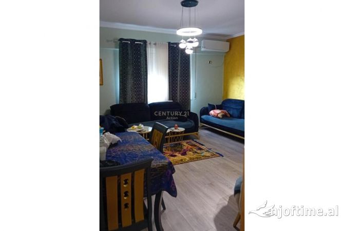 Shtepi ne shitje Apartament ne Tirane, 2+1, Mobilimi E mobiluar, Pagesa 195,000  Euro.