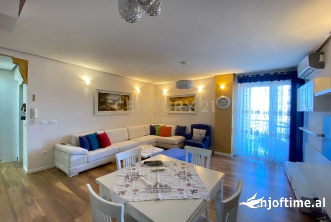 Shtepi ne shitje Apartament ne Tirane, 2+1, Mobilimi E mobiluar, Pagesa 220,000  Euro.