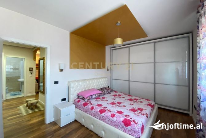 Shtepi ne shitje Apartament ne Tirane, 2+1, Mobilimi E mobiluar, Pagesa 220,000  Euro.