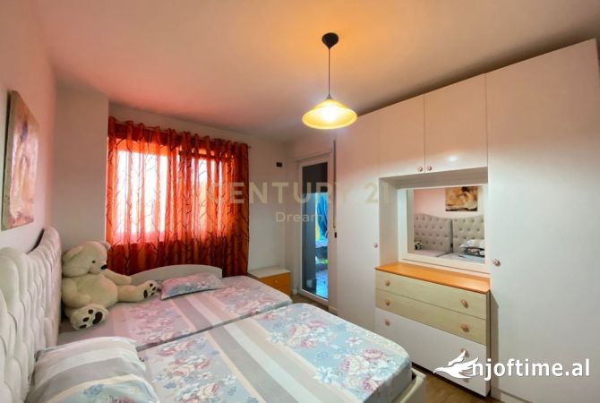 Shtepi ne shitje Apartament ne Tirane, 2+1, Mobilimi E mobiluar, Pagesa 220,000  Euro.