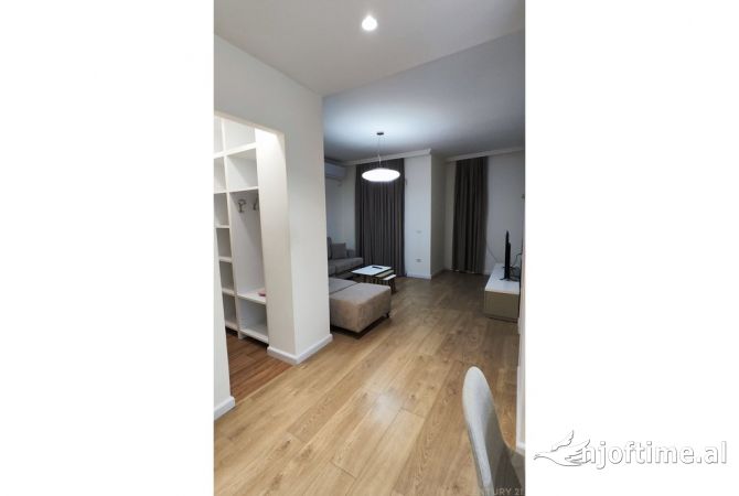 Shtepi ne shitje Apartament ne Tirane, 1+1, Mobilimi E mobiluar, Pagesa 260,000  Euro.