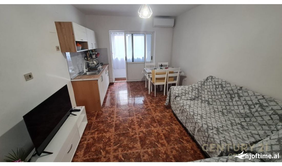 Shtepi me qera Apartament ne Tirane, 2+1, Mobilimi E mobiluar, Pagesa 500  Euro.