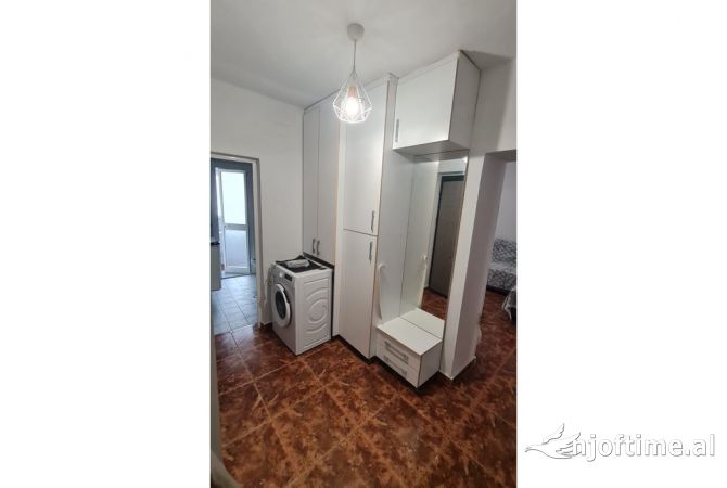 Shtepi me qera Apartament ne Tirane, 2+1, Mobilimi E mobiluar, Pagesa 500  Euro.