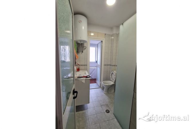Shtepi me qera Apartament ne Tirane, 2+1, Mobilimi E mobiluar, Pagesa 500  Euro.