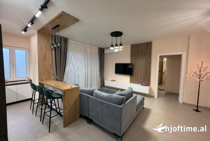 Shtepi ne shitje Apartament ne Tirane, 1+1, Mobilimi E mobiluar, Pagesa 195,000  Euro.