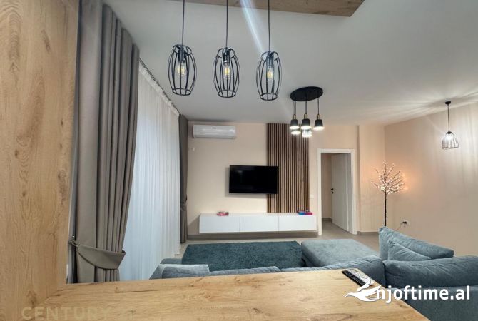 Shtepi ne shitje Apartament ne Tirane, 1+1, Mobilimi E mobiluar, Pagesa 195,000  Euro.