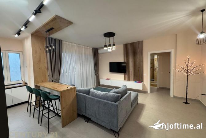 Shtepi ne shitje Apartament ne Tirane, 1+1, Mobilimi E mobiluar, Pagesa 195,000  Euro.