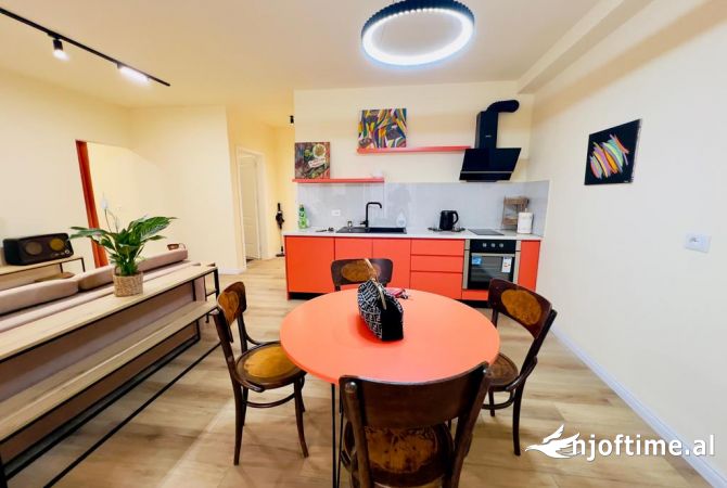 Shtepi me qera Apartament ne Tirane, 2+1, Mobilimi E mobiluar, Pagesa 800  Euro.