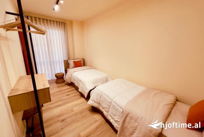 Shtepi me qera Apartament ne Tirane, 2+1, Mobilimi E mobiluar, Pagesa 800  Euro.