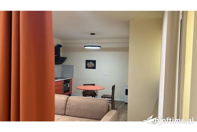 Apartament 2+1+2 ballkone prane Pazarit te Ri!