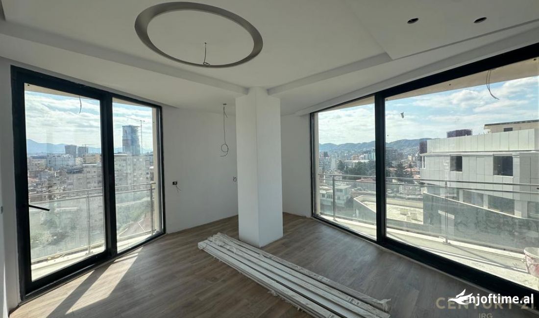 Shtepi ne shitje Apartament ne Tirane, 2+1, Mobilimi E mobiluar, Pagesa 320,000  Euro.