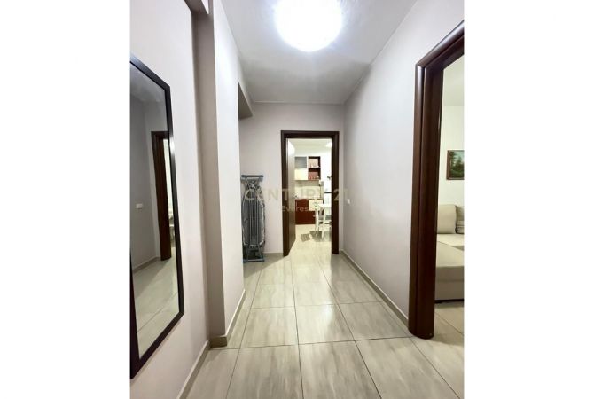 Shtepi ne shitje Apartament ne Tirane, 1+1, Mobilimi E mobiluar, Pagesa 155,000  Euro.