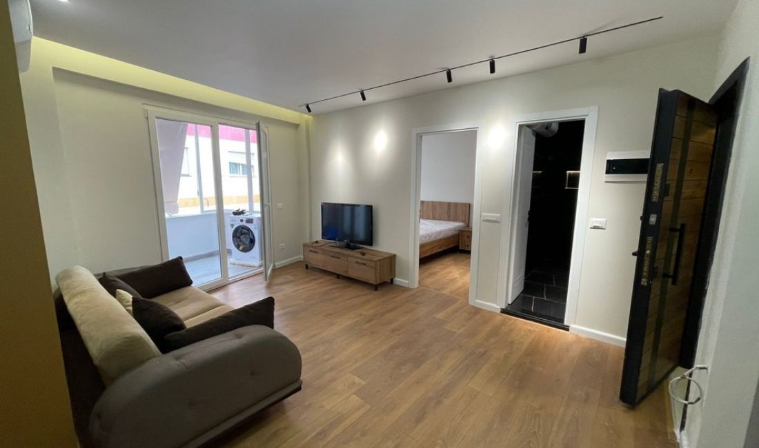 Shtepi me qera Apartament ne Tirane, 1+1, Mobilimi E mobiluar, Pagesa 550  Euro.