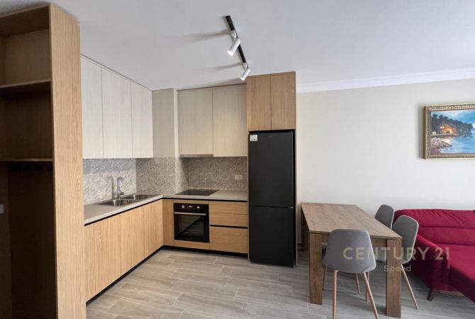 Shtepi me qera Apartament ne Tirane, 1+1, Mobilimi E mobiluar, Pagesa 450  Euro.
