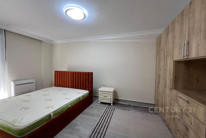 Shtepi me qera Apartament ne Tirane, 1+1, Mobilimi E mobiluar, Pagesa 450  Euro.