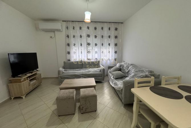 Shtepi me qera Apartament ne Tirane, 2+1, Mobilimi E mobiluar, Pagesa 500  Euro.