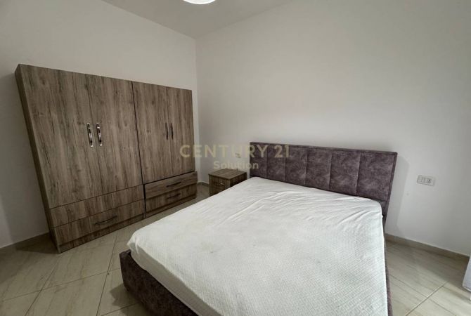 Shtepi me qera Apartament ne Tirane, 2+1, Mobilimi E mobiluar, Pagesa 500  Euro.