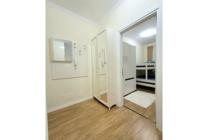 Shtepi me qera Apartament ne Tirane, 2+1, Mobilimi E mobiluar, Pagesa 1,200  Euro.