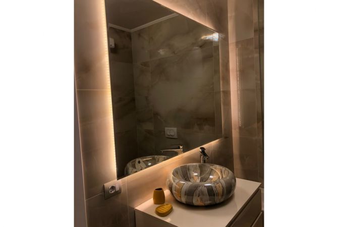 Shtepi me qera Apartament ne Tirane, 2+1, Mobilimi E mobiluar, Pagesa 1,200  Euro.