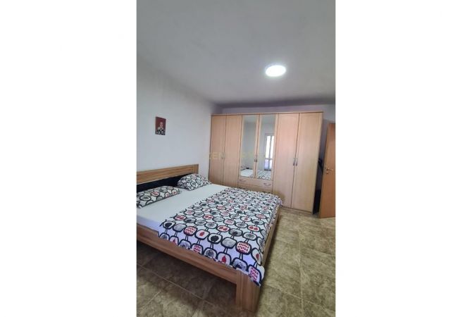 Shtepi ne shitje Apartament ne Tirane, 3+1, Mobilimi E mobiluar, Pagesa 1,500,000  Euro.