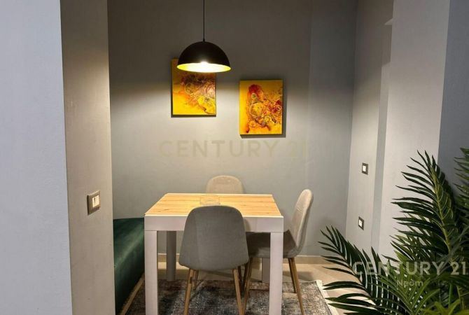 Shtepi me qera Apartament ne Tirane, 2+1, Mobilimi E mobiluar, Pagesa 650  Euro.