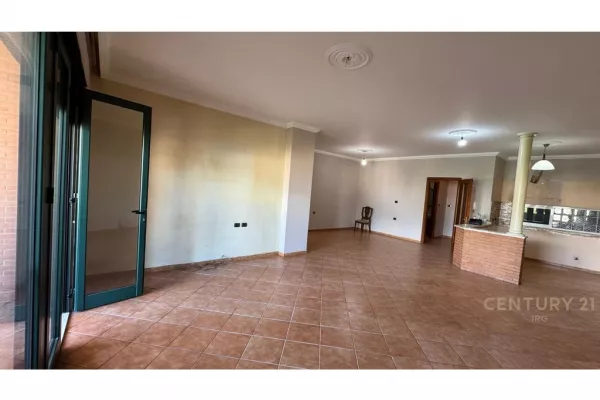Business Property for Rent 3+1 in Tirana - 2,000 Euro