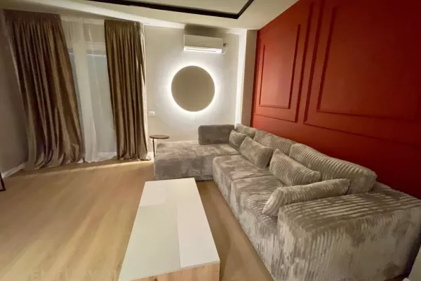 JEPET ME QIRA APARTAMENT 1+1, QENDER!