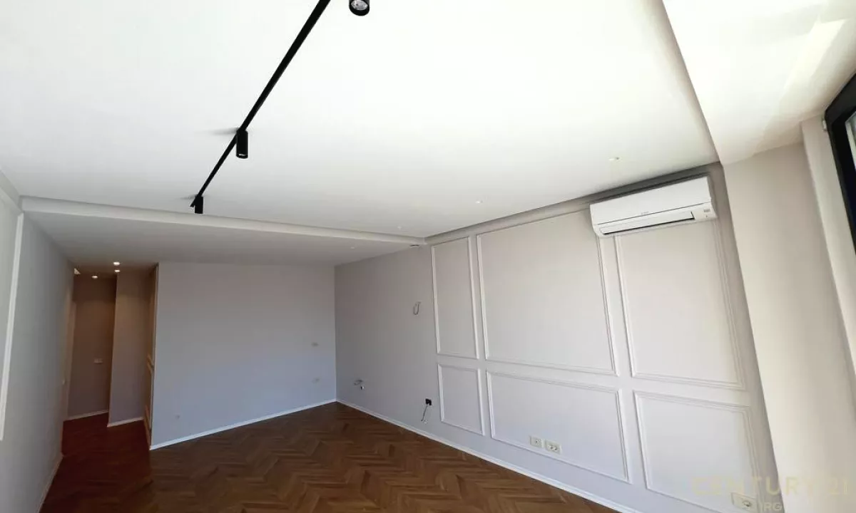 Jepet ambient biznesi per qira tek Mine Peza!