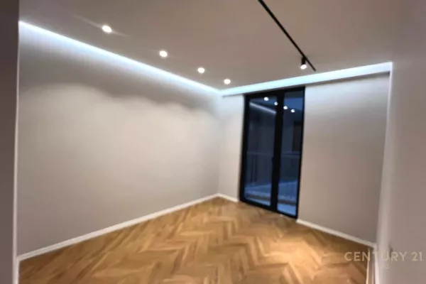 Jepet ambient biznesi per qira tek Mine Peza!