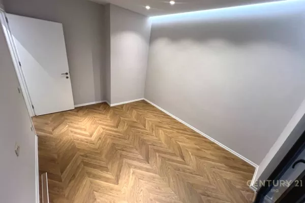 Jepet ambient biznesi per qira tek Mine Peza!