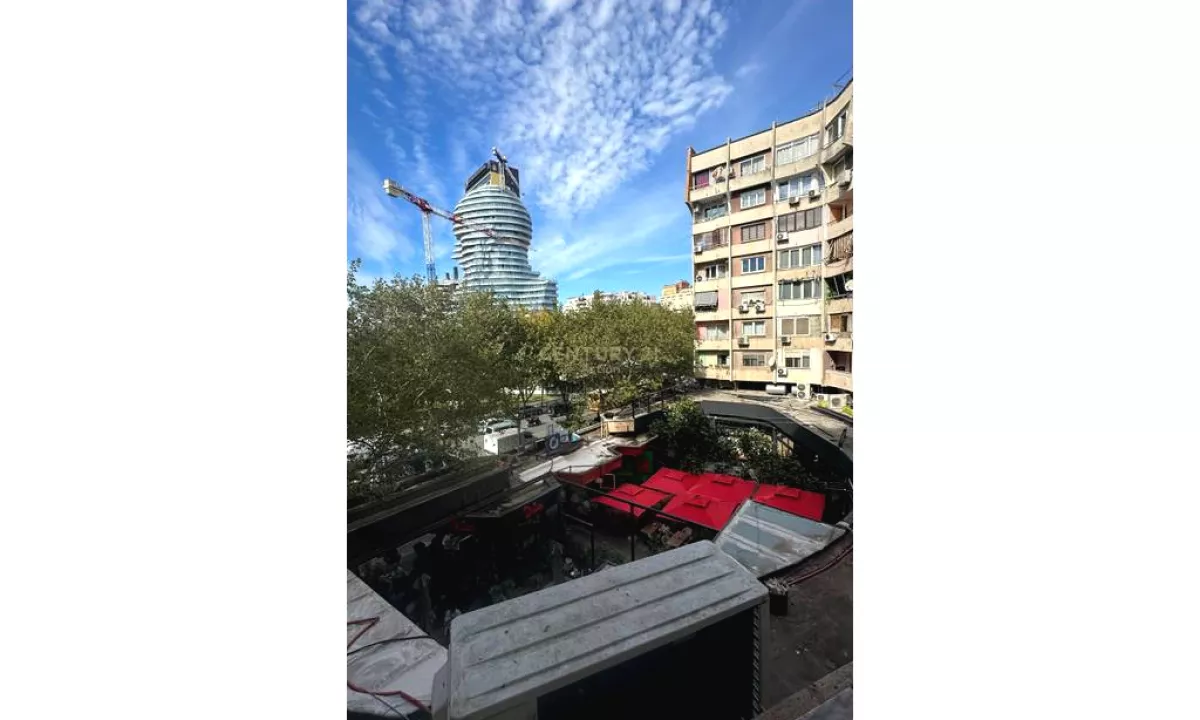 Ambient biznesi per qira tek Toptani!