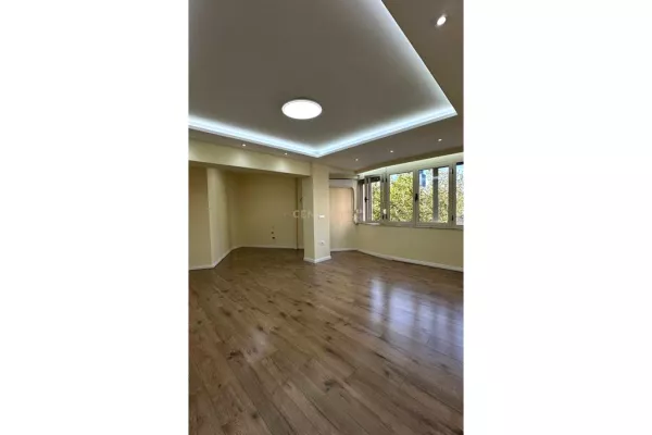 Business Property for Rent 3+1 in Tirana - 2,200 Euro