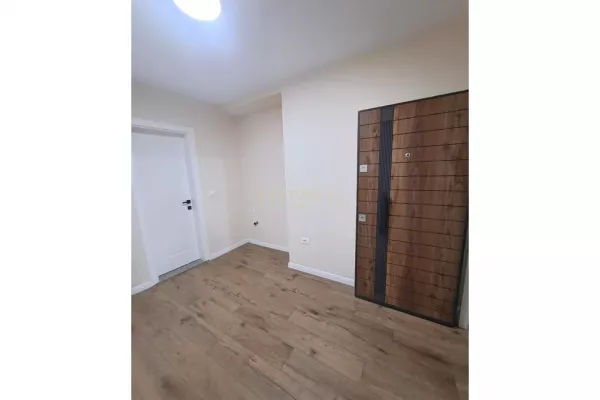 Ambient biznesi per qira tek Toptani!