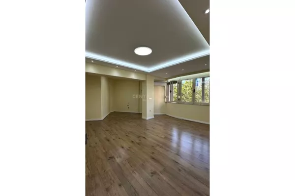 Ambient biznesi per qira tek Toptani!