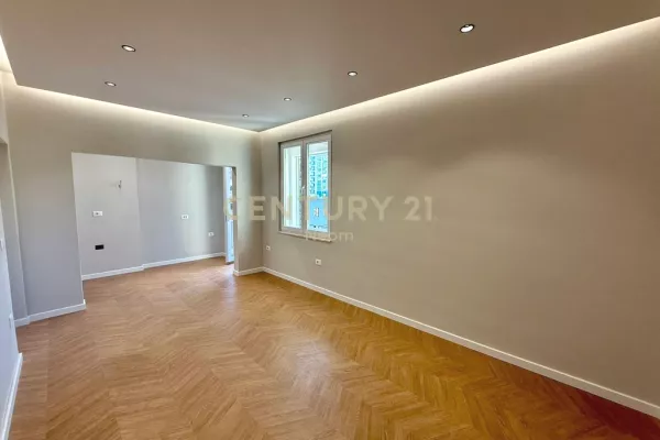 Shtepi ne shitje Apartament ne Tirane, 2+1, Mobilimi Bosh, pa mobiluar, Pagesa 255,000  Euro.
