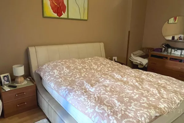 Shtepi me qera Apartament ne Tirane, 2+1, Mobilimi E mobiluar, Pagesa 1,200  Euro.