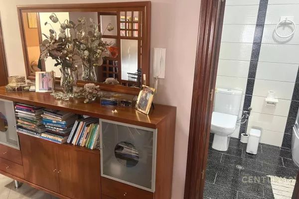 Shtepi me qera Apartament ne Tirane, 2+1, Mobilimi E mobiluar, Pagesa 1,200  Euro.