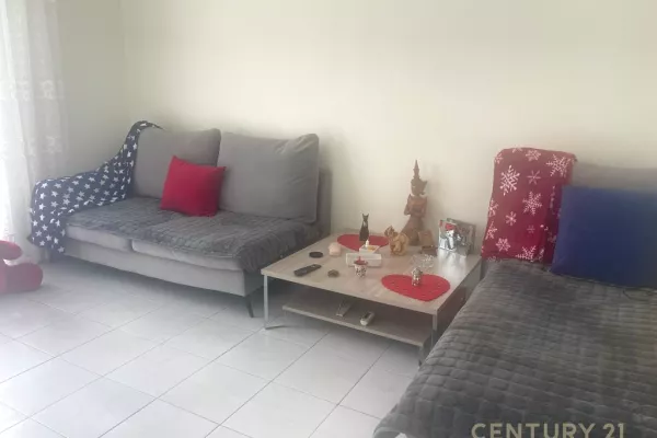 Shtepi ne shitje Apartament ne Tirane, 2+1, Mobilimi Pjeserisht e mobiluar, Pagesa 141,000  Euro.