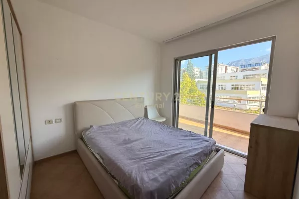 Shtepi ne shitje Apartament ne Tirane, 2+1, Mobilimi Bosh, pa mobiluar, Pagesa 145,000  Euro.