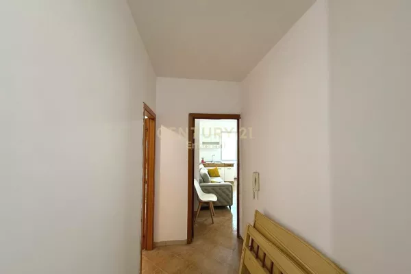 Shtepi ne shitje Apartament ne Tirane, 2+1, Mobilimi Bosh, pa mobiluar, Pagesa 145,000  Euro.
